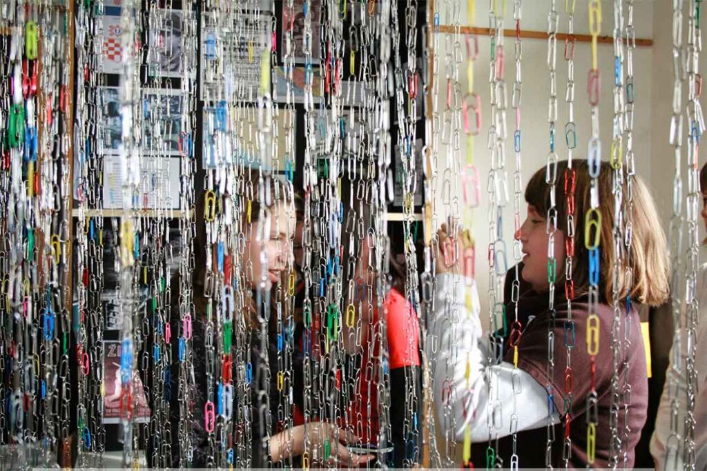 Skupili 150.000 spajalica i otvaraju muzej holokausta