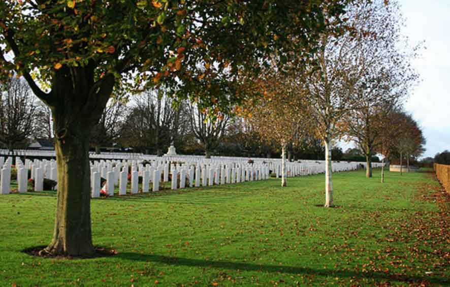 Britansko vojno groblje u Bayeuxu