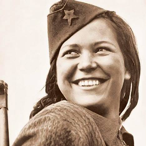 Milja Marin (Kozarčanka) na poznatoj fotografiji iz prosinca 1943. g.